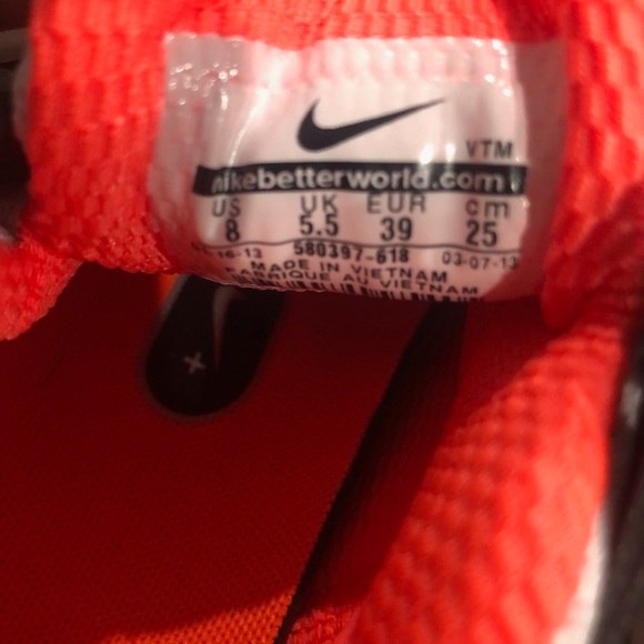 Size:8 Nike - Picture 4 of 4